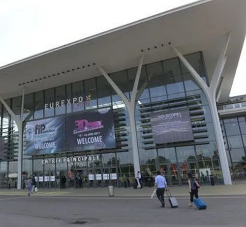 entree du parc des expositions de Eurexpo Lyon lors d un reportage photo pour un salon professionnel